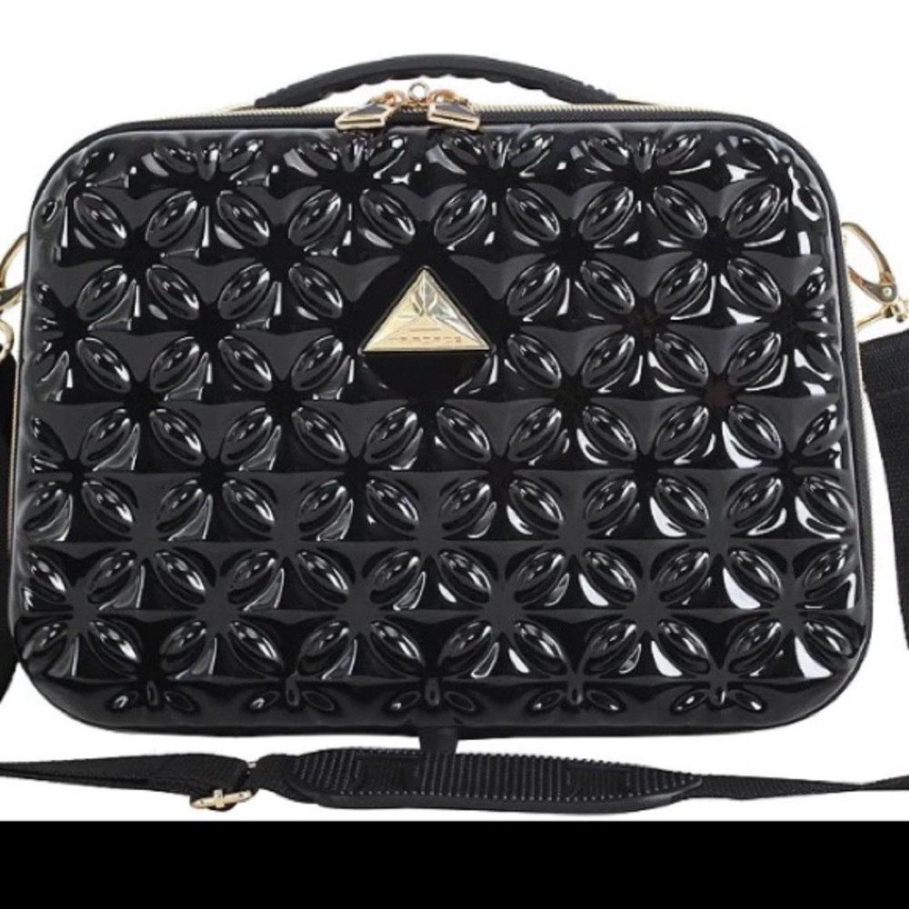 TRIFORCE Beauty Travel Case